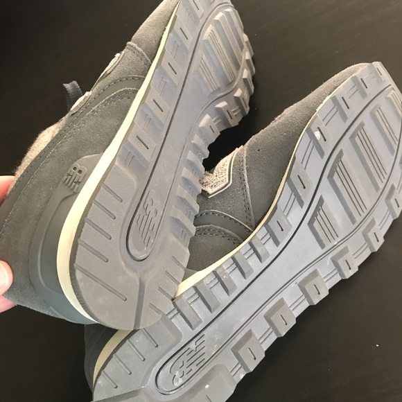 Like New-Silver & Gray New Balance Sneakers - Picture 5 of 7